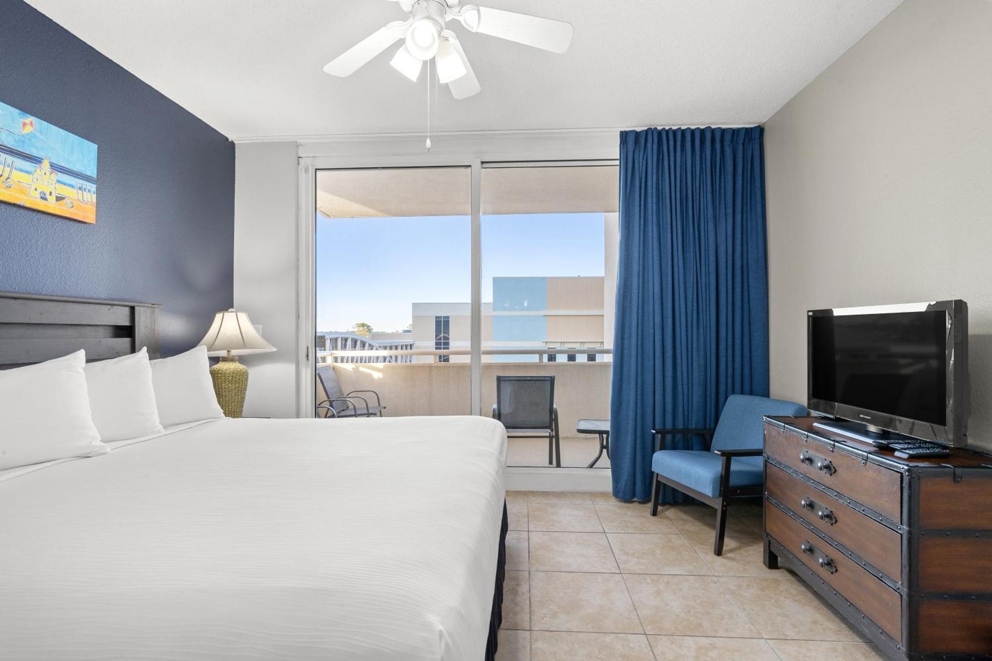 Official Majestic Beach Resort - Over 60 Units - All Ocean Front, Panama City Beach, Fl Bilik gambar