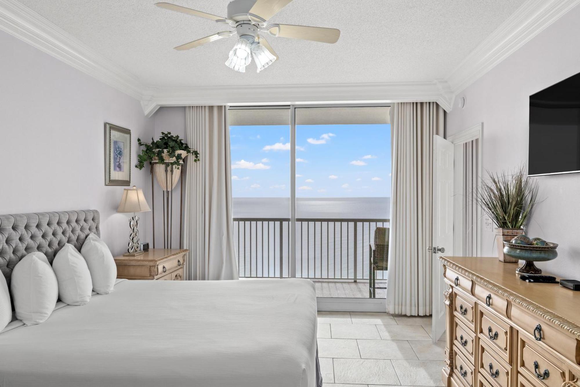 Official Majestic Beach Resort - Over 60 Units - All Ocean Front, Panama City Beach, Fl Bilik gambar